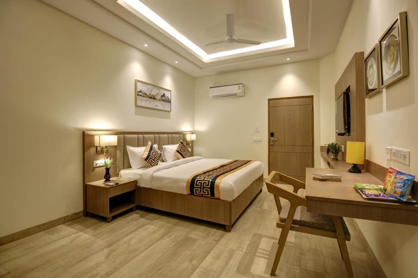 Hotel King Delhi Airport Neu-Delhi Exterior foto
